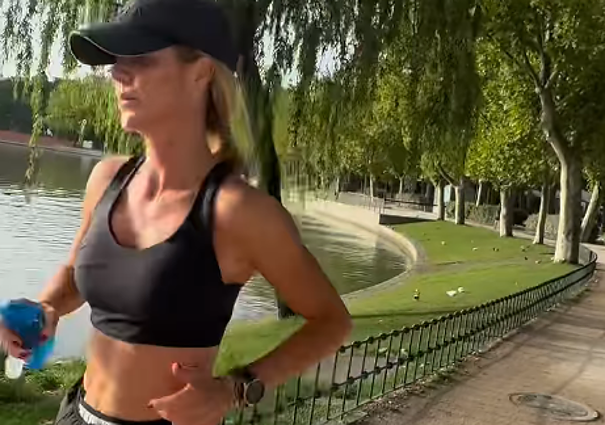 Con ropa deportiva y en Nueva York, así ha presentado Amelia Bono a su novio